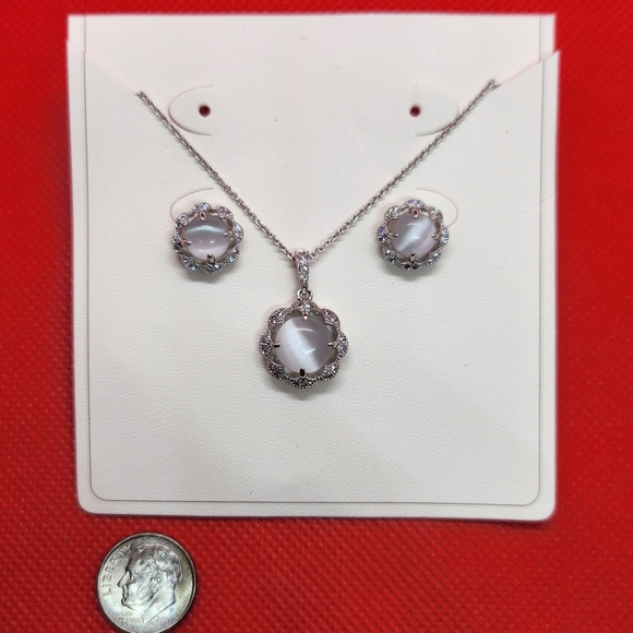 Elegant Stainless Steel Necklace and Earrings with White Cat's Eye Stones - Picture 4 of 5